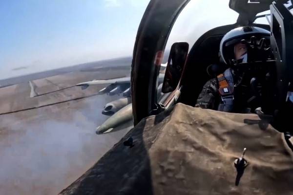 Экипажи штурмовиков Су-25 ВКС России уничтожили бронированную технику ВСУ 