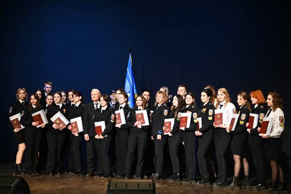 Студенты Смоленского колледжа правоохранительных органов и правосудия получили свои дипломы