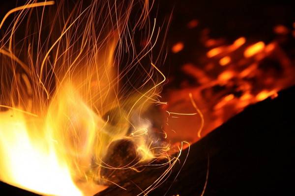 Пожар в Смоленской области уничтожил частный жилой дом