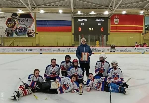 Юные хоккеисты Смоленской 