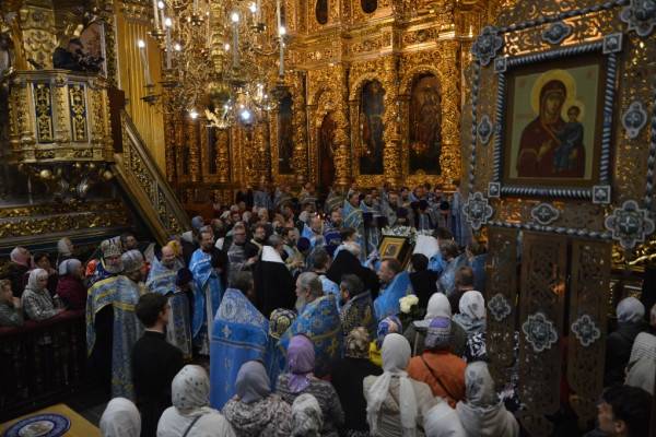 В Смоленске с большим почетом встретили Московский список Казанской иконы Божией Матери В Смоленске с большим почетом встретили Московский список Казанской иконы Божией Матери