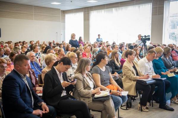 Василий Анохин рассказал об итогах встречи с жителями Кардымовского района