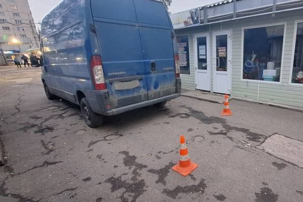 В Смоленске фургон Citroen сбил пенсионерку