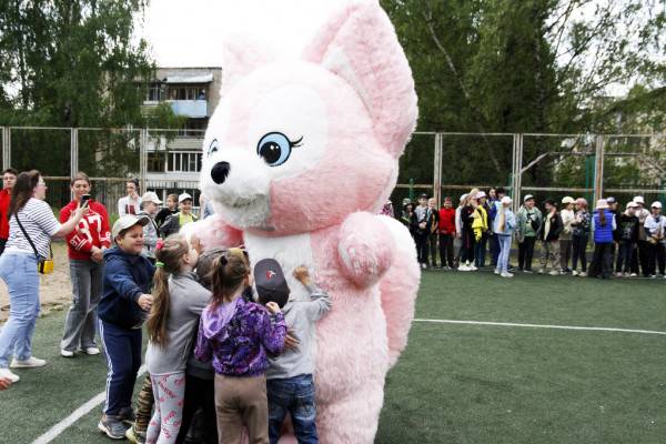 Светлана Новикова поздравила смоленских детей с началом лета