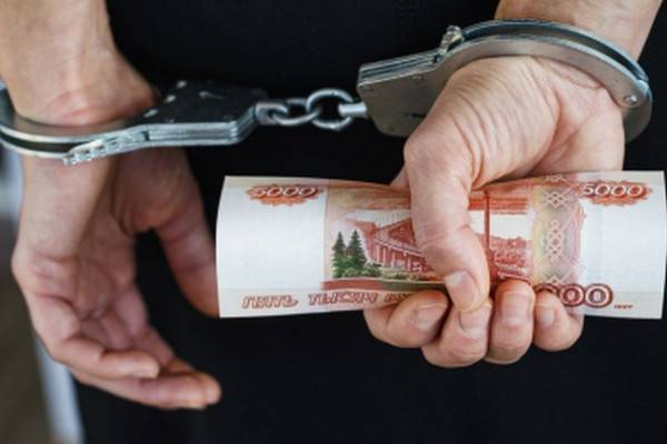 Жителя Гагаринского района обвиняют в покушении на дачу взятки сотруднику полиции Жителя Гагаринского района обвиняют в покушении на дачу взятки сотруднику полиции