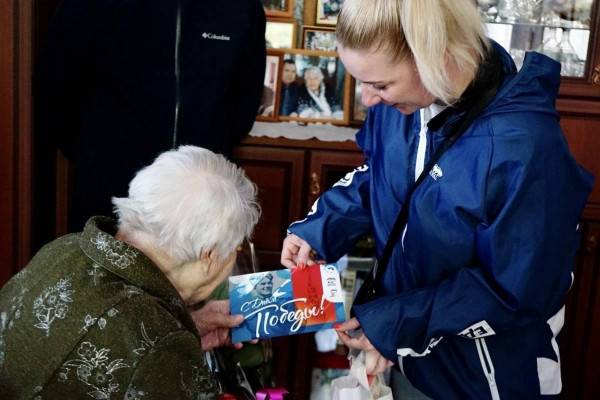 Единороссы Смоленской области поздравили фронтовиков с наступающим Днем Победы