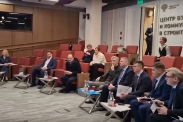 Василий Анохин: «Проекты капитального строительства региона получат экспертное сопровождение под ключ»