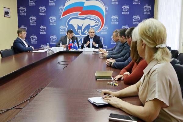 Сергей Неверов и Игорь Ляхов встретились с победителями предварительного голосования «Единой России»