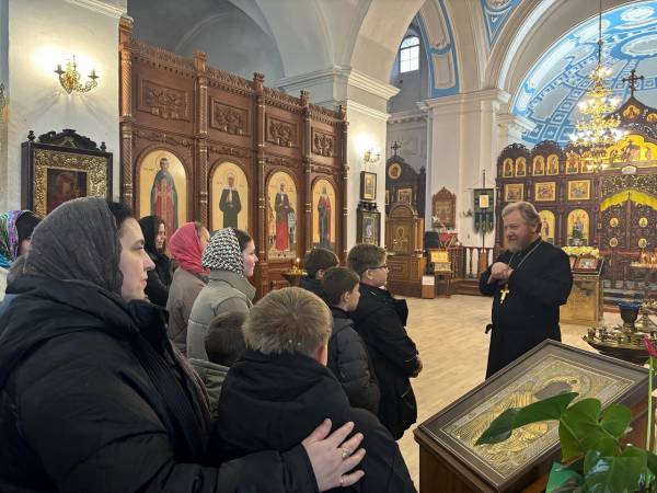 Экскурсия в Храм Рождества Пресвятой Богородицы: духовное путешествие для школьников