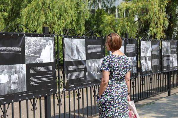 Смоленская АЭС: целый месяц в Десногорске будет работать уличная фотовыставка, посвященная основателю атомной отрасли Игорю Курчатову