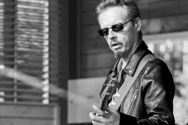 Сегодня стало известно о смерти известного смоленского рок-музыканта Вадима Гомонова