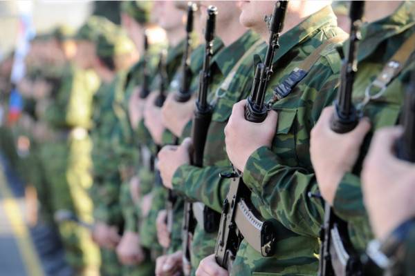ИП в отношении военнослужащих-контрактников и участников СВО подлежат приостановлению ИП в отношении военнослужащих-контрактников и участников СВО подлежат приостановлению