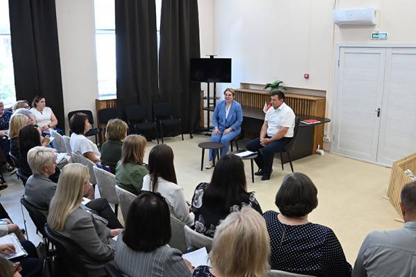 Игорь Ляхов и Наталья Полушкина провели встречу с соцкоординаторами фонда «Защитники Отечества»