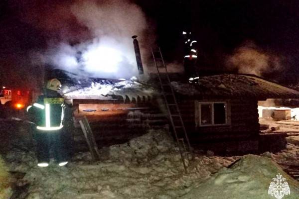 Стали известны подробности ночного пожара в Ершичском районе