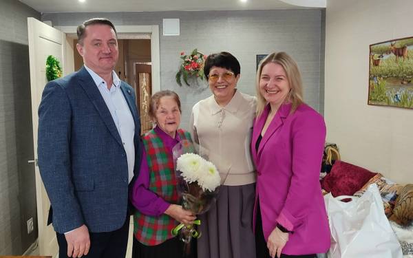 В рамках акции «Вам, любимые!»: тёплая встреча с жительницей блокадного Ленинграда