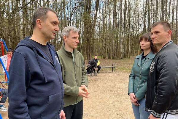 Василий Анохин согласовал благоустройство Реадовского парка в Смоленске