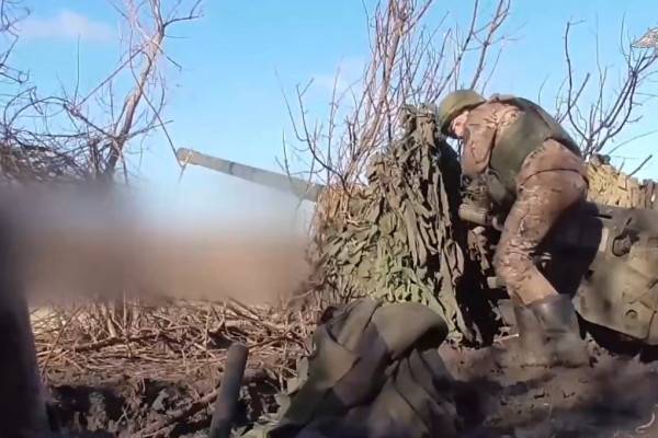 «Рапиры» уничтожают позиции противника