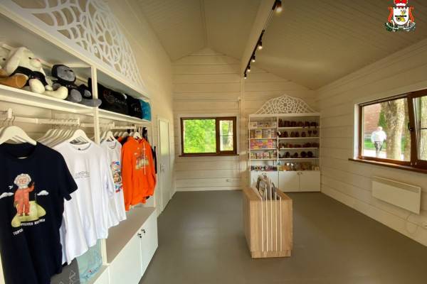 В Смоленске обновленный Центр развития туризма предлагает ещё больше сувениров