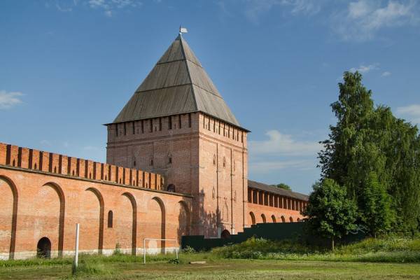 22 июля жителей Смоленска приглашают прибраться возле крепостной стены