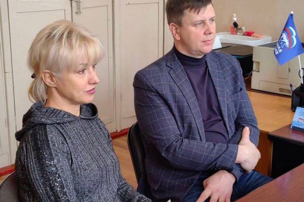 Координатор проекта «Единой России» «Всё для фронта» помог волонтёрам из Ельни с помещением для швейного цеха