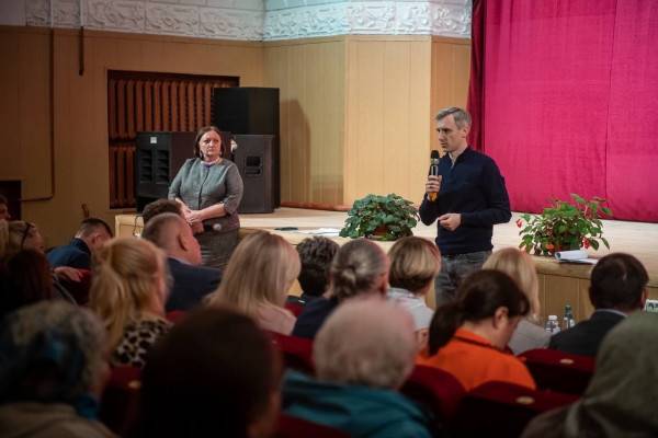 Василий Анохин подвёл итоги встречи с жителями Духовщинского района
