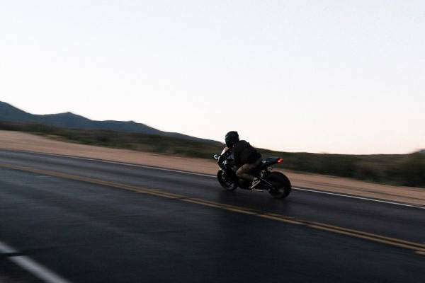 В Смоленской области Opel Astra столкнулся с мотоциклом Suzuki