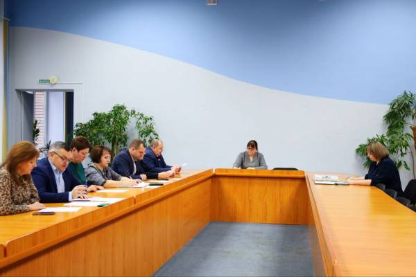 Комитет по налогам и доходам провел важное заседание в Рославле