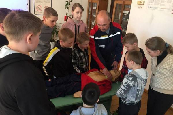 Смоленские школьники познакомились с профессией энергетика и повторили правила электробезопасности