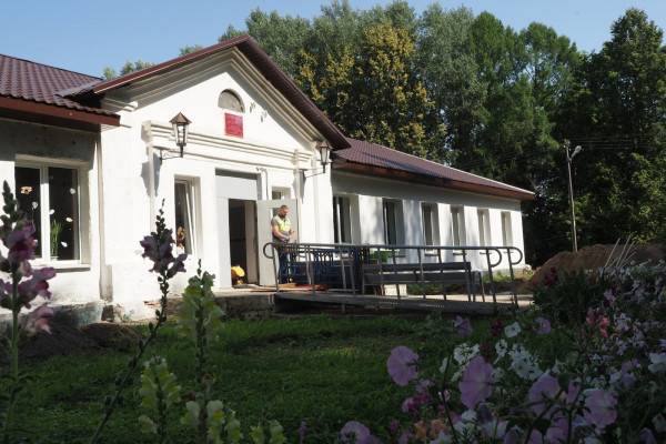 Завод ЭГГЕР продолжает преображать сельскую школу в пригороде Гагарина 