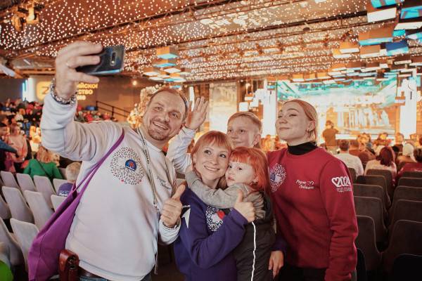 Свыше 10 тысяч человек присоединились к треку семейных сообществ «Родные – Любимые» конкурса «Это у нас семейное»