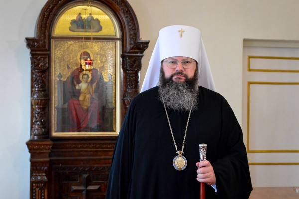 Митрополит Исидор поздравляет смолян с Днём города и Днём освобождения Смоленщины