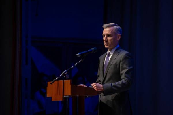 Василий Анохин поздравил коллектив Рославльского вагоноремонтного завода с юбилеем