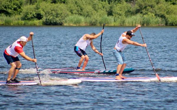 В Десногорске впервые прошло Первенство по гребле на сап-бордах