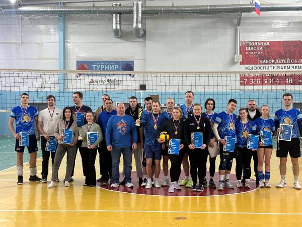 Десятый юбилейный рождественский турнир по волейболу в Рославле