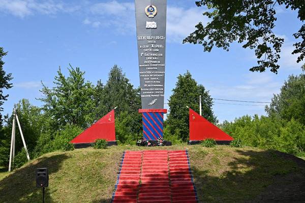В Рославльском районе отреставрировали обелиск в память о подвиге партизан