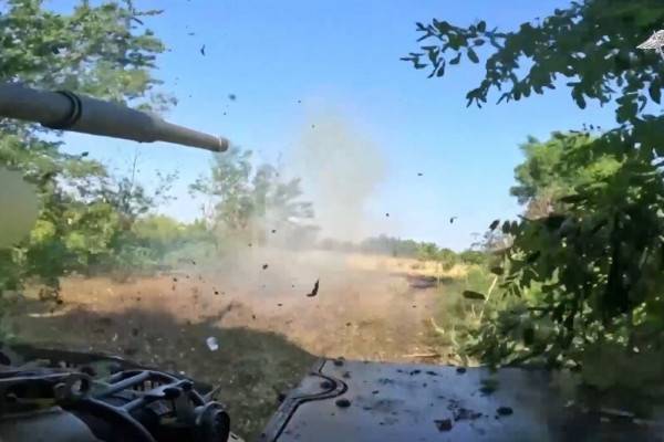 Танкисты уничтожили опорный пункт и живую силу противника в зоне СВО