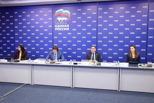 По проекту «Единой России» и Минпросвещения отремонтируют почти 1500 объектов образования По проекту «Единой России» и Минпросвещения отремонтируют почти 1500 объектов образования