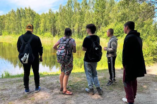 На Смоленщине подростки, отбывающие наказания без изоляции от общества, побывали в кросс-походе