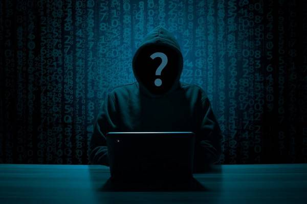 Жителя Вяземского района подозревают в краже 10 тысяч рублей с банковского счета Жителя Вяземского района подозревают в краже 10 тысяч рублей с банковского счета