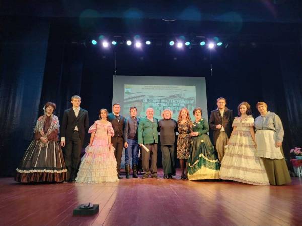 Успех рославльских театров на фестивале имени Папанова