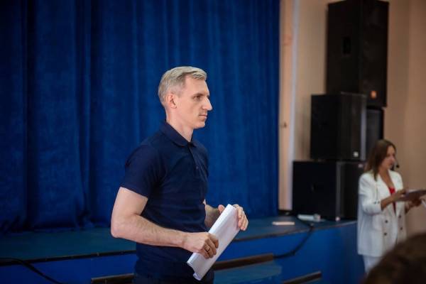 В Темкинском районе более двухсот человек приняли участие во встрече с врио Губернатора Смоленской области