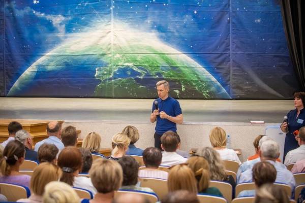 Более 600 жителей Дорогобужского района стали участниками встречи с главой региона