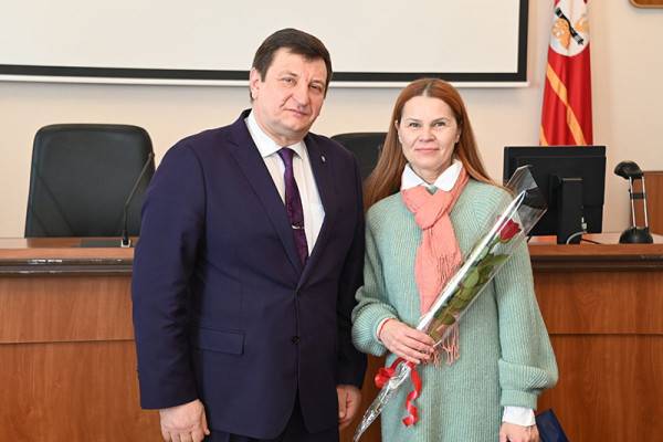 Единороссы поздравили смоленских журналистов с профессиональным праздником