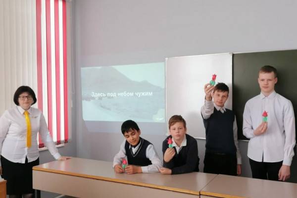 В Холм-Жирковском районе провели Урок Мужества, посвященный 35-летию со дня вывода советских войск из Афганистана