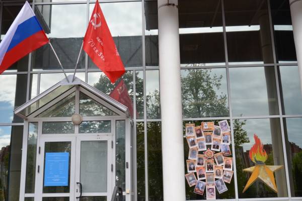 «Бессмертный полк» в окнах налоговой службы – в память о подвиге тех, кто отдал жизнь за Родину