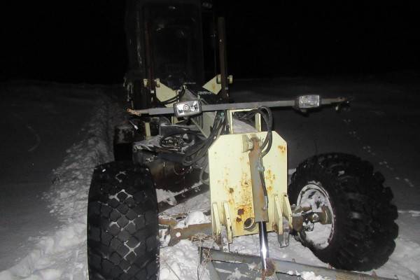 В Сычевском районе произошла авария с участием автогрейдера