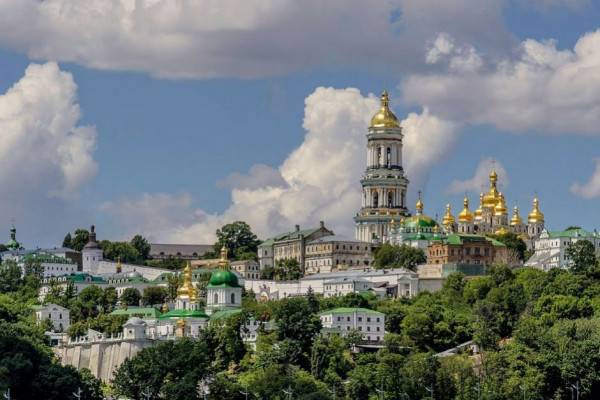 Глава ПЦУ запретил русский язык на территории Киево-Печерской лавры