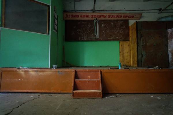 Остались голые стены: СмолАПО перестраивают для 500 машиностроителей