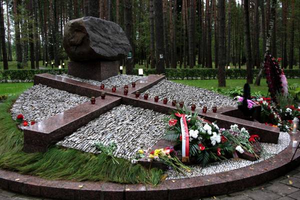 Десятилетия лжи и лицемерия