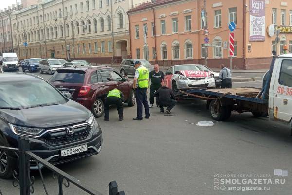 В центре Смоленска ДТП спровоцировало затор